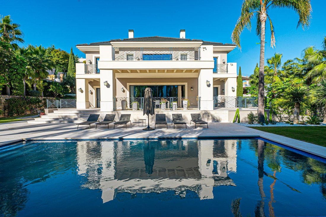 Villa in Cancelada, Estepona, Andalusia 1 - 15318916