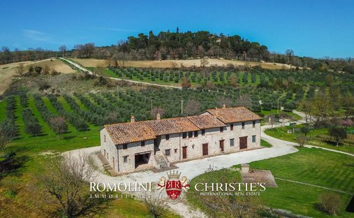 Villa in San Venanzo, Umbria, Italy 1