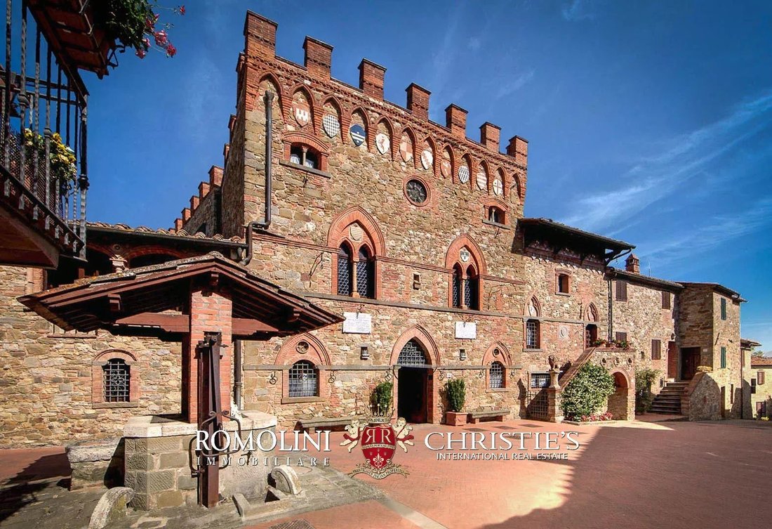 Chateau in Montebenichi, Tuscany, Italy 1 - 11181797