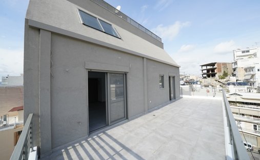 Attico a Kallithea, Attica, Grecia 1