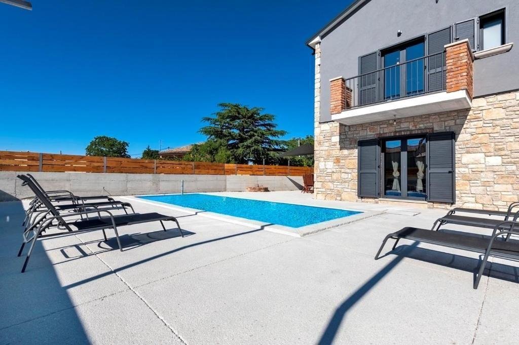 Villa in Kanfanar, Istria County, Croatia 2 - 14747159