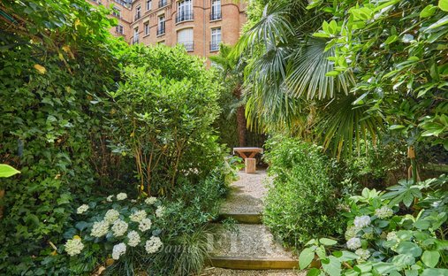 Apartment in Porte Dauphine, Paris 16e Arrondissement, Paris 1