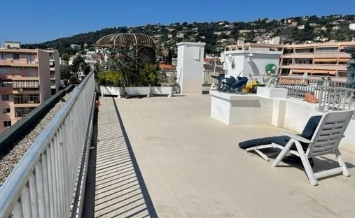 Apartamento en Gabelle-Courcettes-Les Clos, Vallauris, Francia 1
