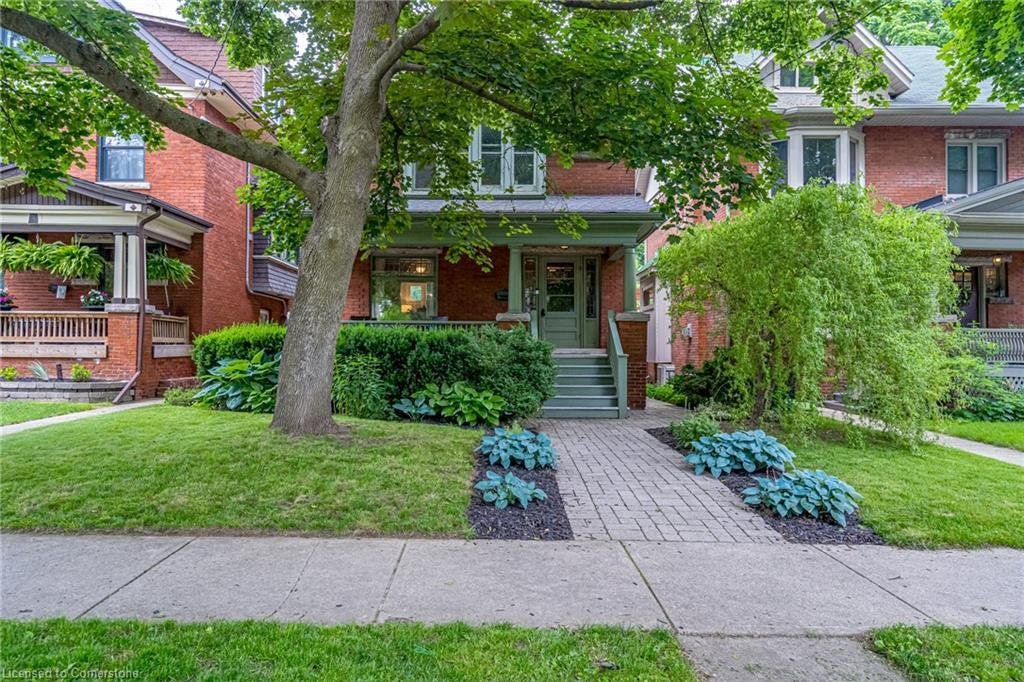 House in Hamilton, Ontario, Canada 1 - 15311305