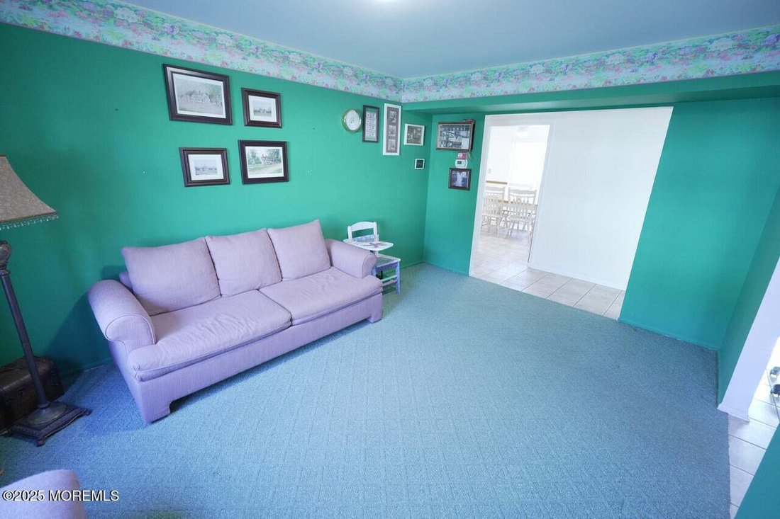 House in Marlboro Township, New Jersey, United States 5 - 15310111