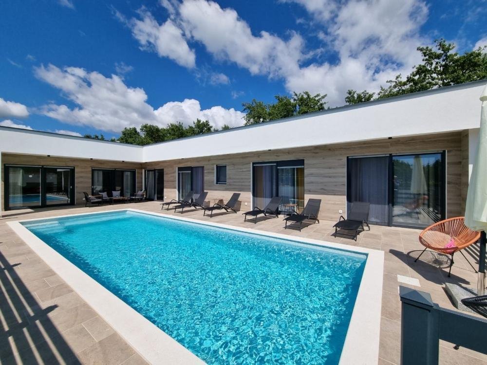 Villa in Svetvincenat, Istria County, Croatia 1 - 13125118
