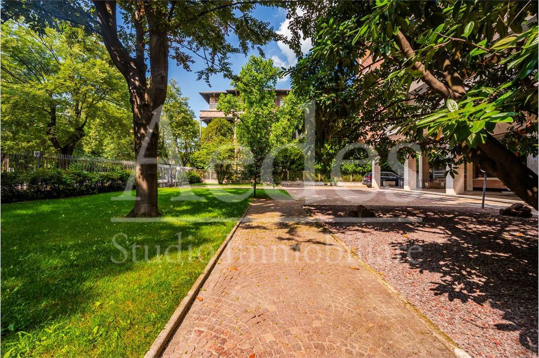 Apartment in Historic Center, Modena, Emilia-Romagna 4 - 14885796