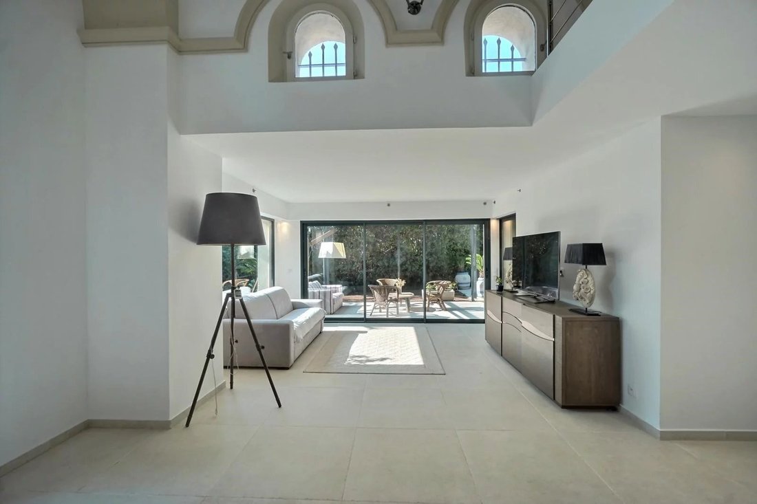 House in Antibes, Provence-Alpes-Côte d'Azur, France 3 - 15308318