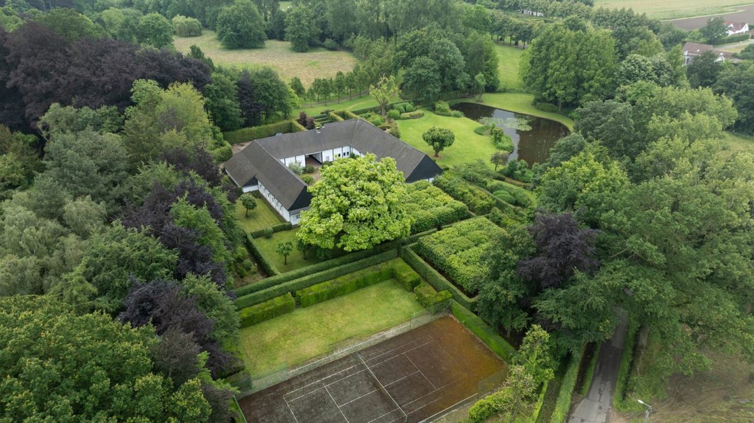Villa in Hasselt, Flanders, Belgium 3 - 15315650