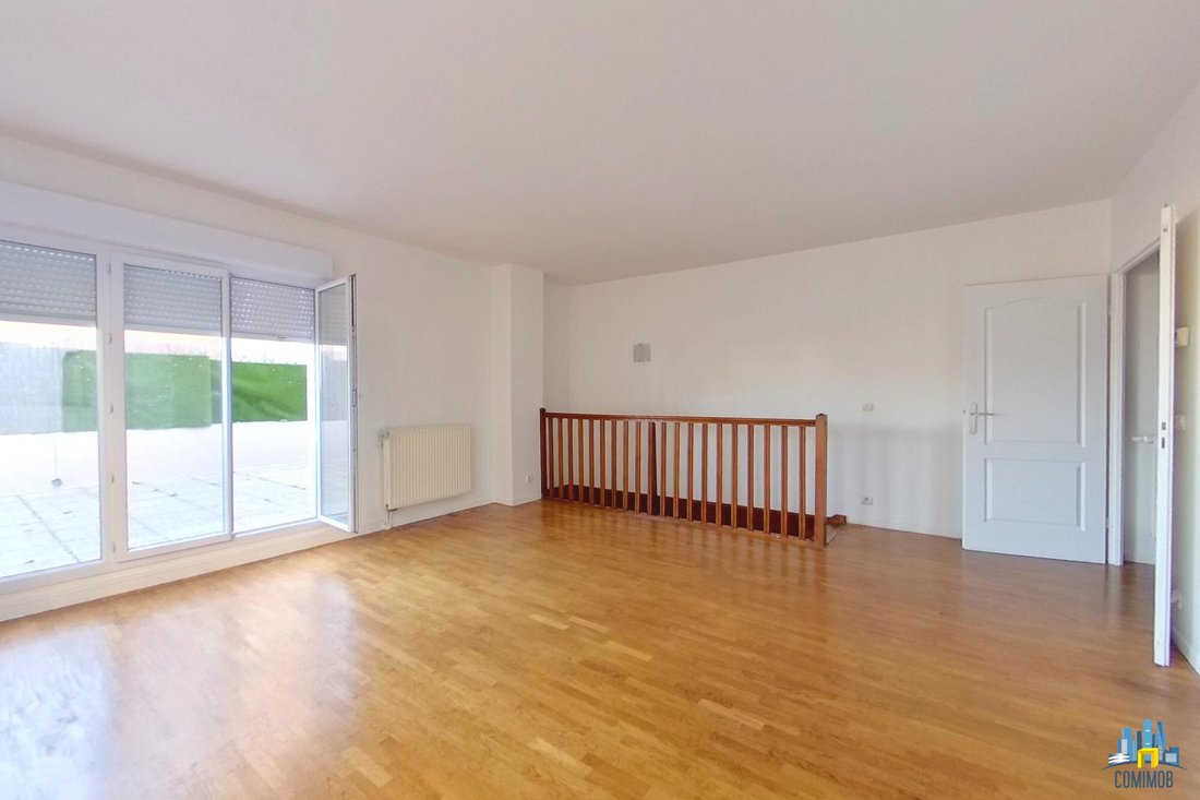 Apartment in Hôtel de Ville, Courbevoie, France 2 - 15076517