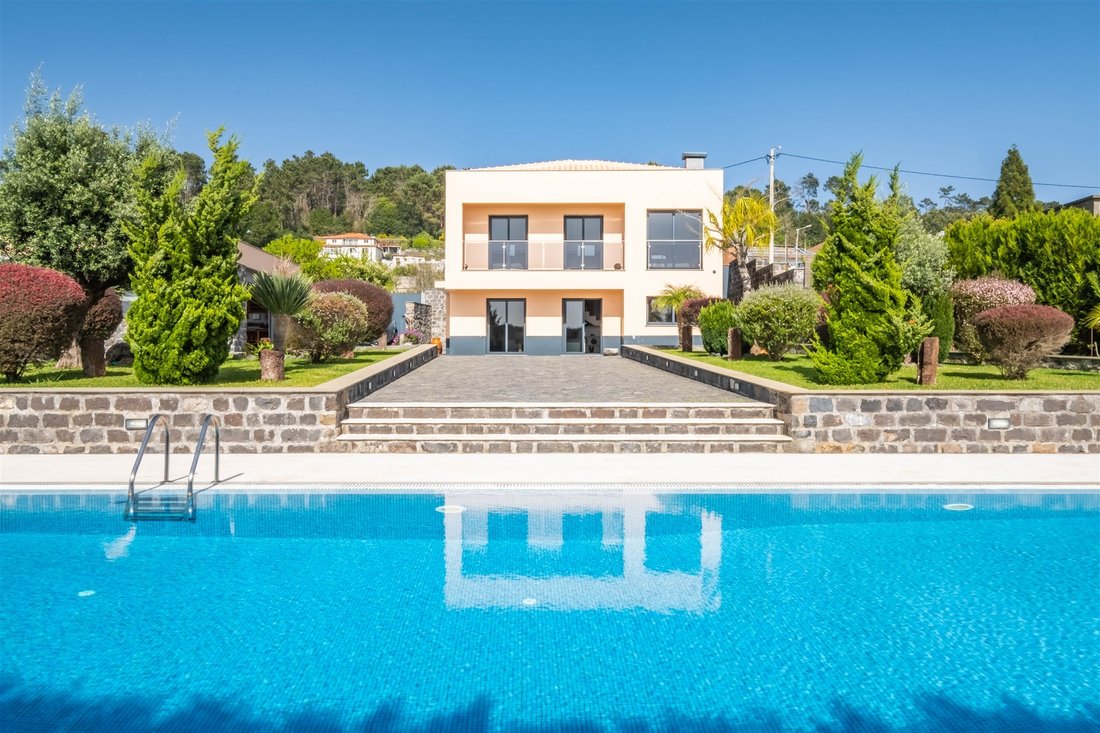 Haus in Estreito da Calheta, Autonome Region Madeira, Portugal 1 - 12756705