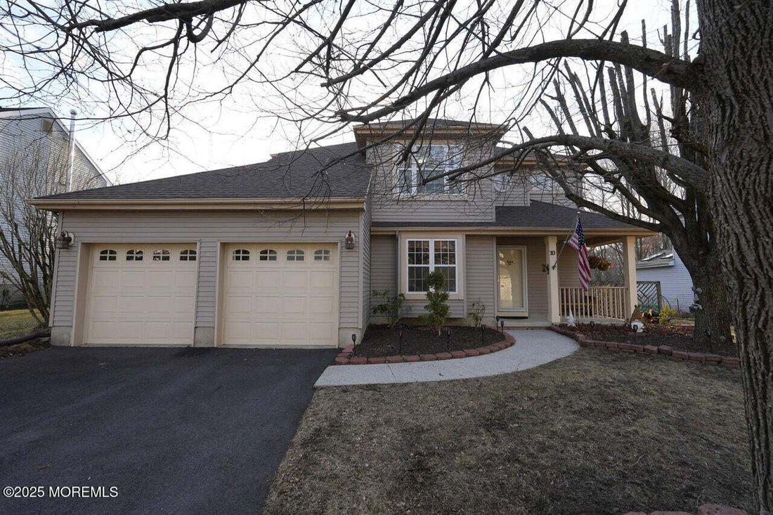 House in Marlboro Township, New Jersey, United States 1 - 15310111