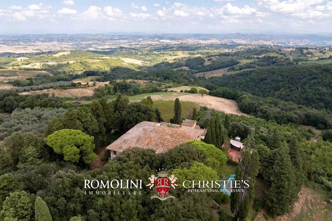 Farm Ranch in Tuscany, Italy 4 - 15081907