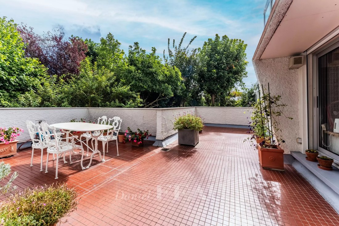 Apartment in Saint-Cloud, Ile-de-France, France 1 - 15309787