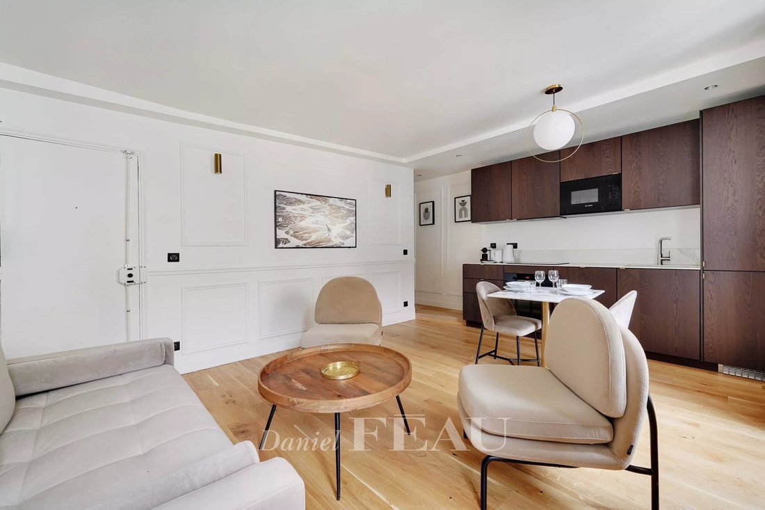 Apartment in Invalides, Paris 7e Arrondissement, Paris 4 - 15309818