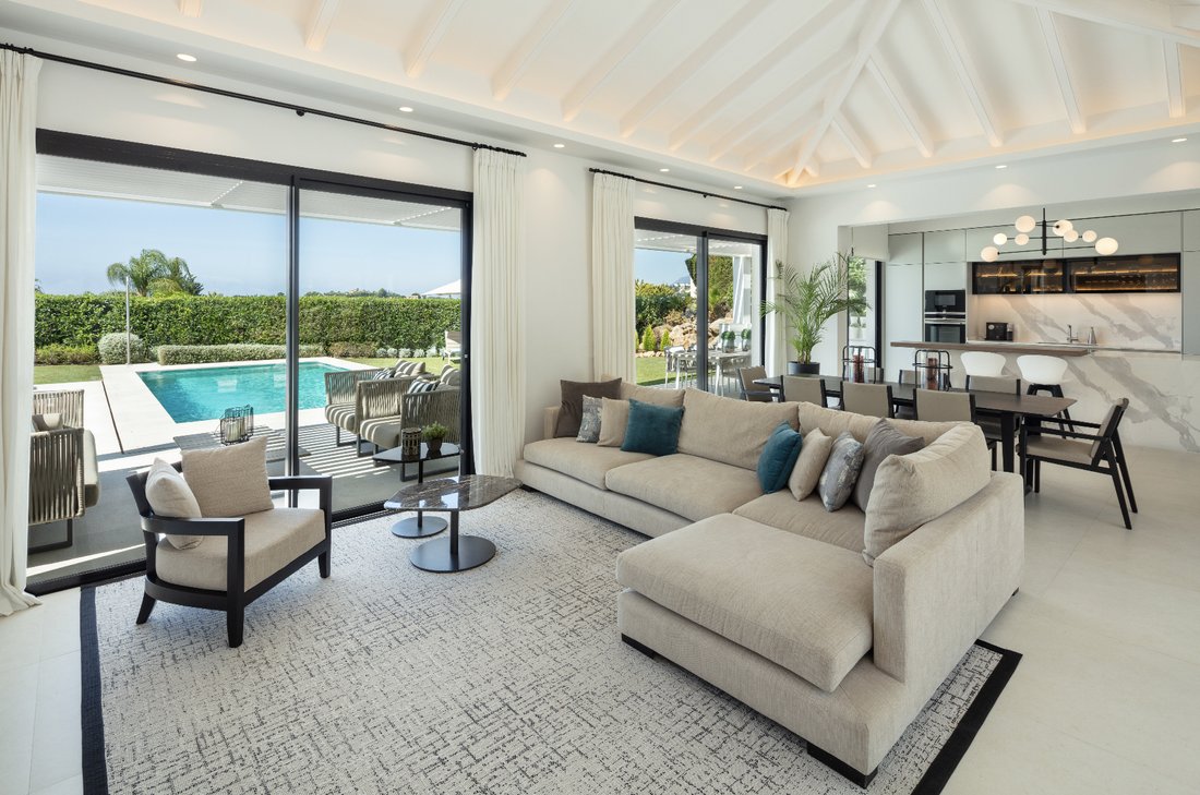 Villa in Nueva Andalucía, Marbella, Spanien 2 - 15308130