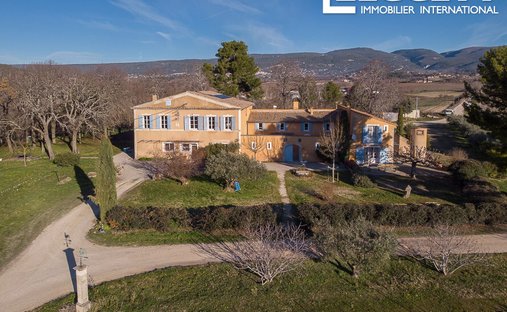 House in Apt, Provence-Alpes-Côte d'Azur, France 1
