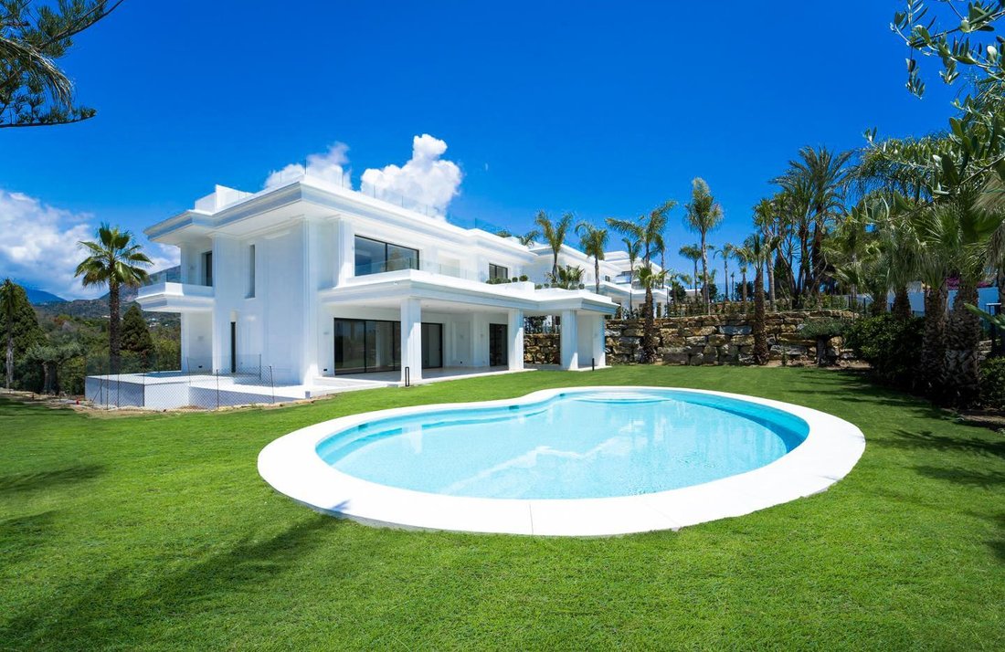 Estate in Marbella, Andalusia, Spain 2 - 15318885
