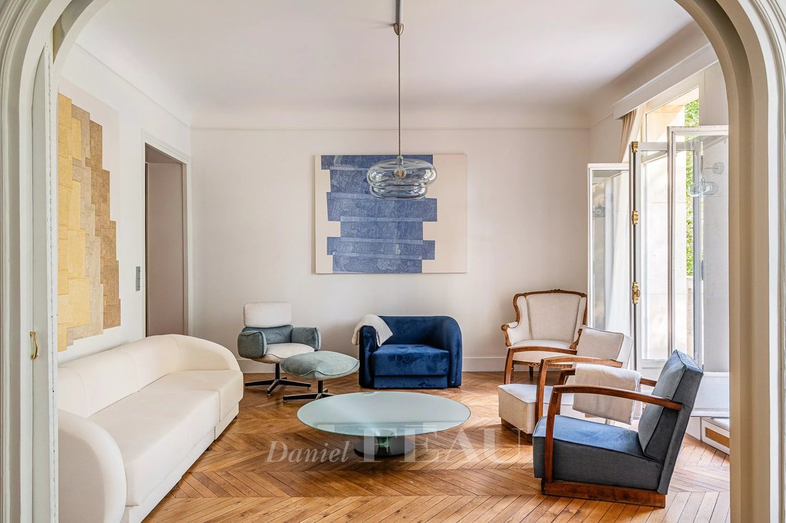 Apartment in Gros Caillou, Paris 7e Arrondissement, Paris 4 - 13348945