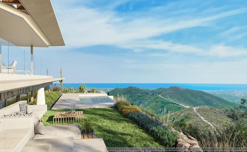 Apartment in El Madroñal, Benahavis, Spain 1