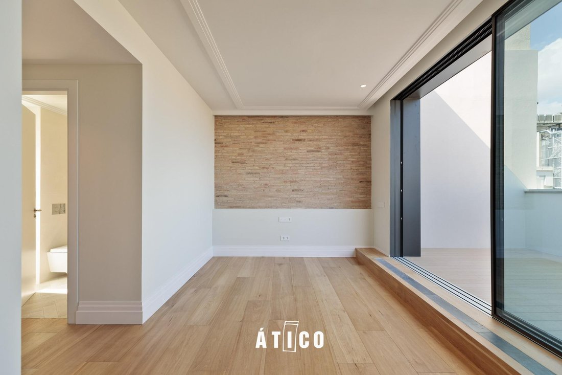 Penthouse in Eixample, Barcelona, Spain 4 - 15312068