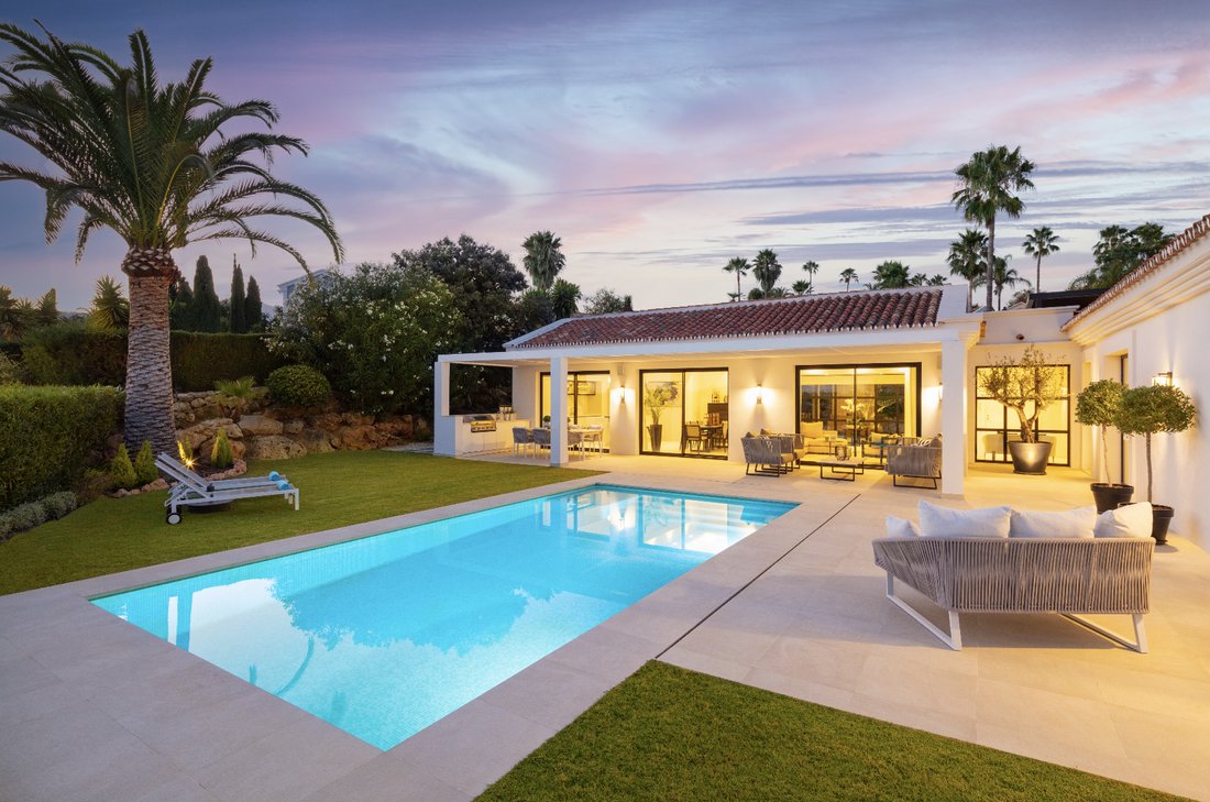 Villa in Nueva Andalucía, Marbella, Spanien 1 - 15308130