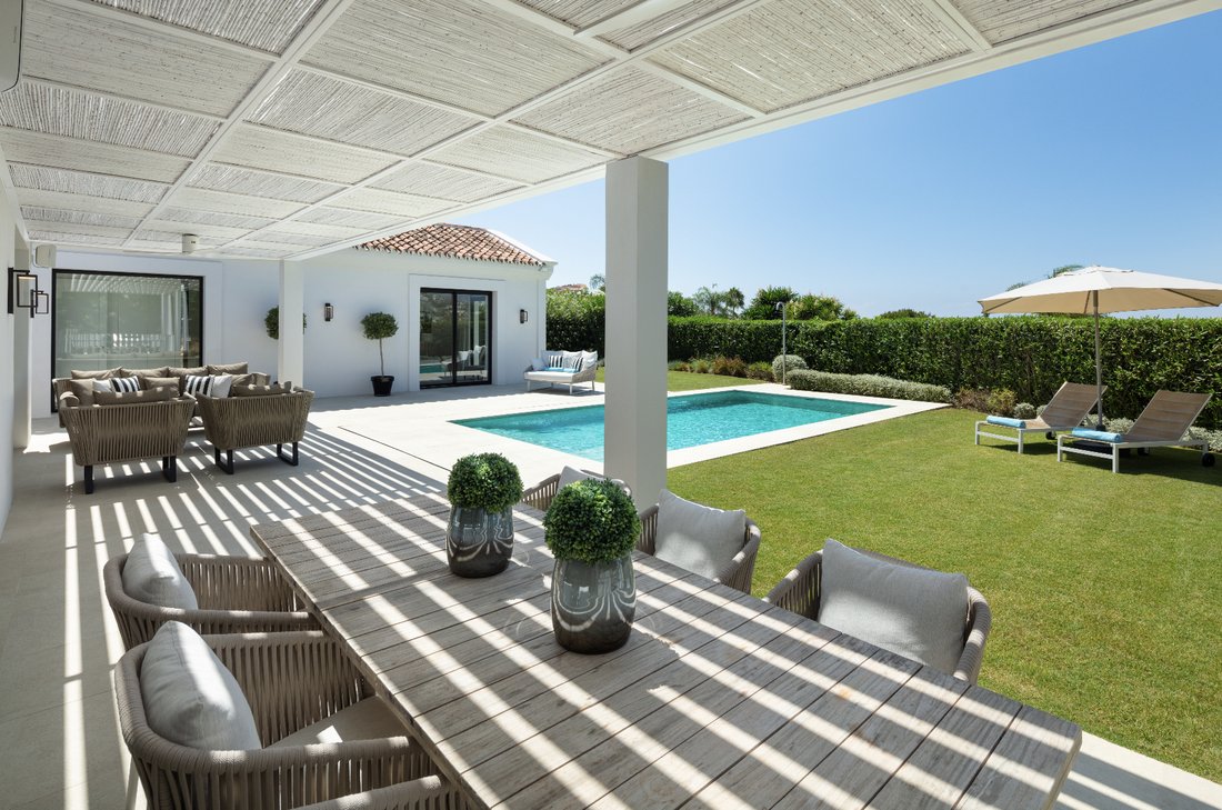 Villa in Nueva Andalucía, Marbella, Spanien 3 - 15308130