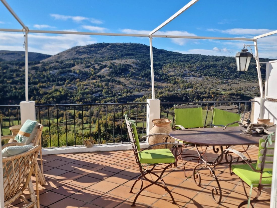 House in Coursegoules, Provence-Alpes-Côte d'Azur, France 2 - 10904208