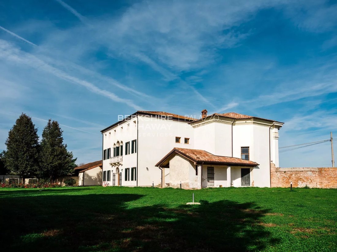 Villa in Villafranca Padovana, Veneto, Italy 3 - 14988397