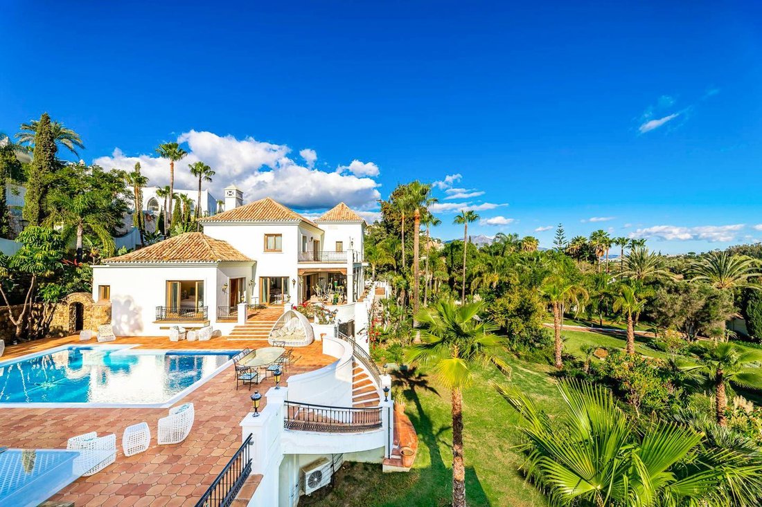 Villa in El Paraíso, Benahavis, Spain 2 - 15318868