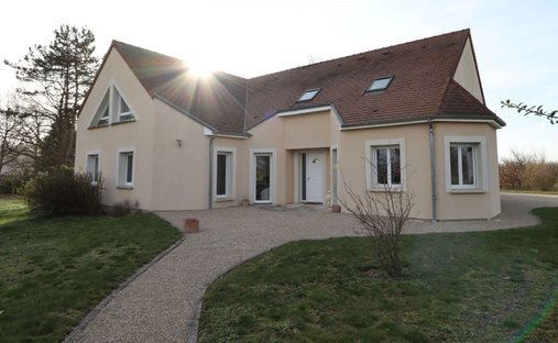 House in Mareau-aux-Prés, Centre-Val de Loire, France 1