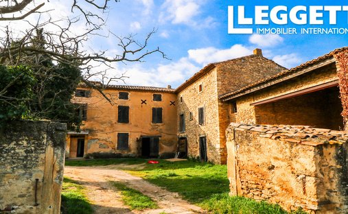 House in Centre Ville, Laudun-l'Ardoise, France 1