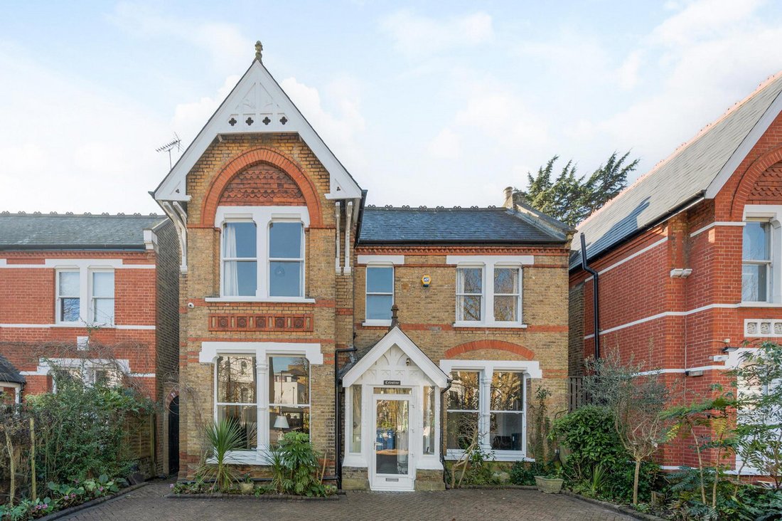 House in Ealing (London Borough of Ealing), Ealing, England 1 - 15312947