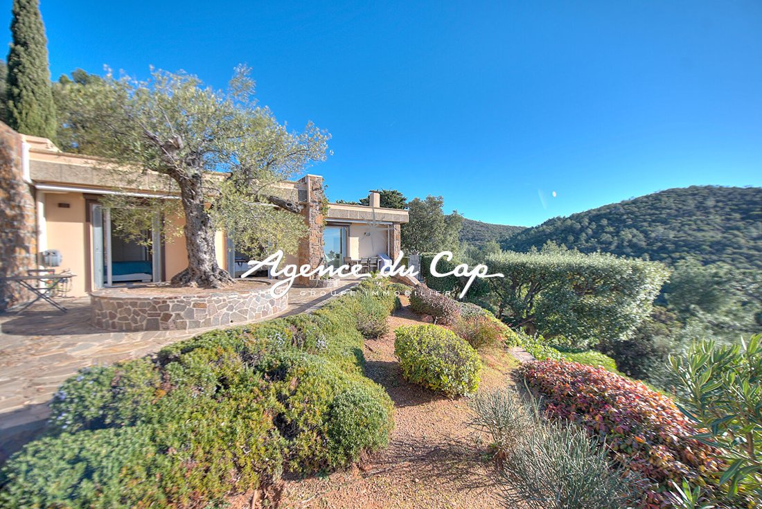 Villa in Le Dramont-Agay-Anthéor-Le Trayas, Saint-Raphaël, France 3 - 15308823