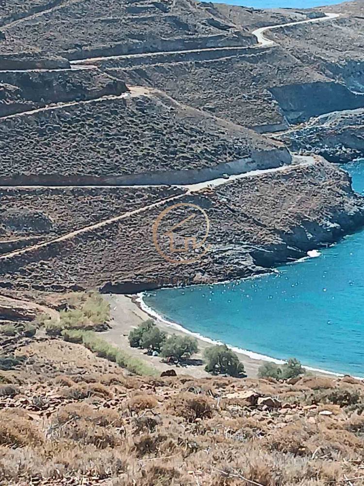 Land in Serifos, Aegean, Greece 1 - 15312983