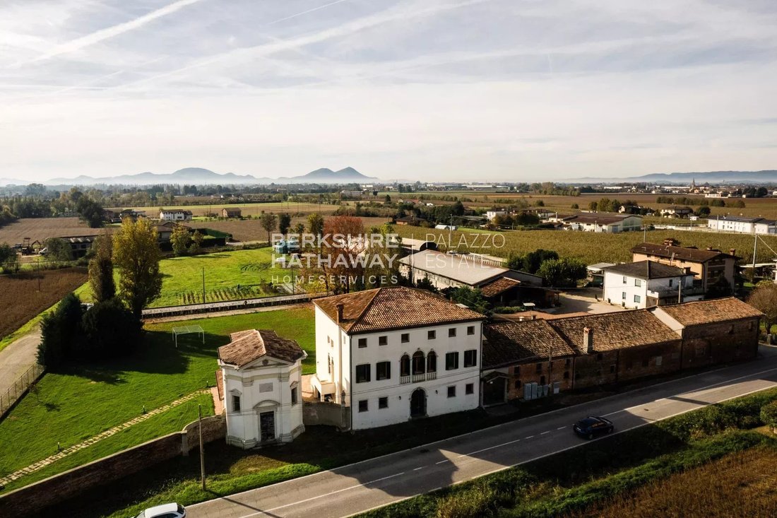 Villa in Villafranca Padovana, Veneto, Italy 4 - 14988397