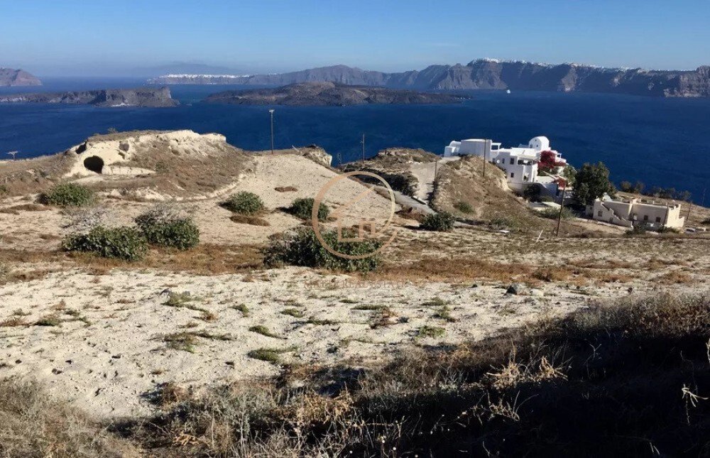 Land in Thira, Aegean, Greece 5 - 15313166