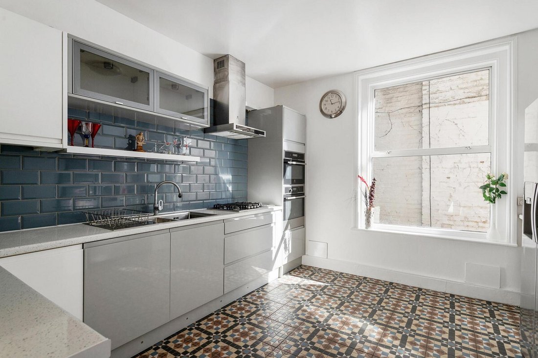House in Ealing (London Borough of Ealing), Ealing, England 3 - 15312947