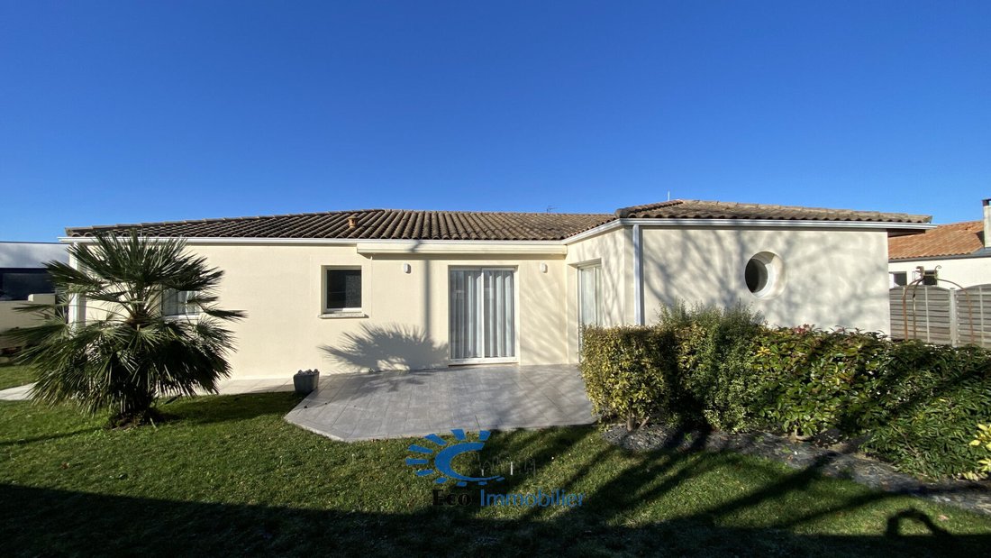 House in Dompierre-sur-Mer, Nouvelle-Aquitaine, France 2 - 15074842