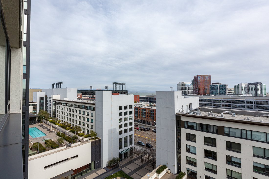 Modern High Rise Living In San Francisco, California, United States For ...