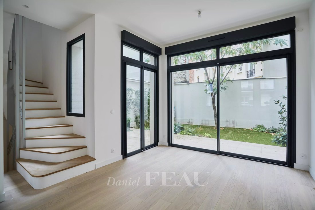 Townhouse in Grenier–Point du Jour, Boulogne-Billancourt, France 2 - 12305198