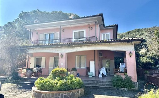 House in Portoferraio, Tuscany, Italy 1