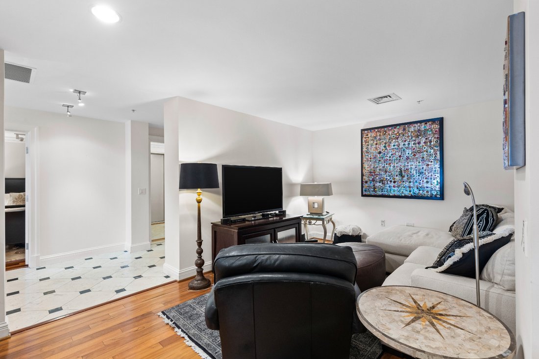 Curated visual reference: The Ritz Carlton Residences In Baltimore Maryland United States For Photo Inspiration