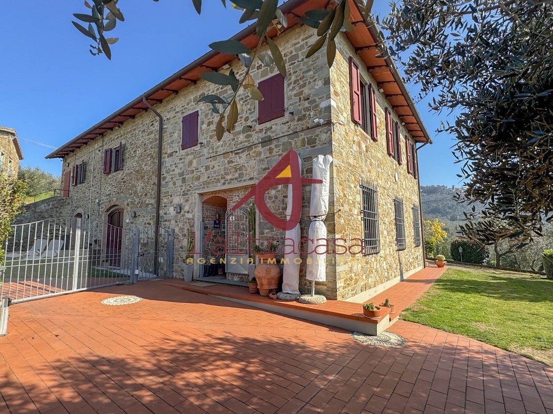 Center, Vinci, Tuscany 1 - 15312011
