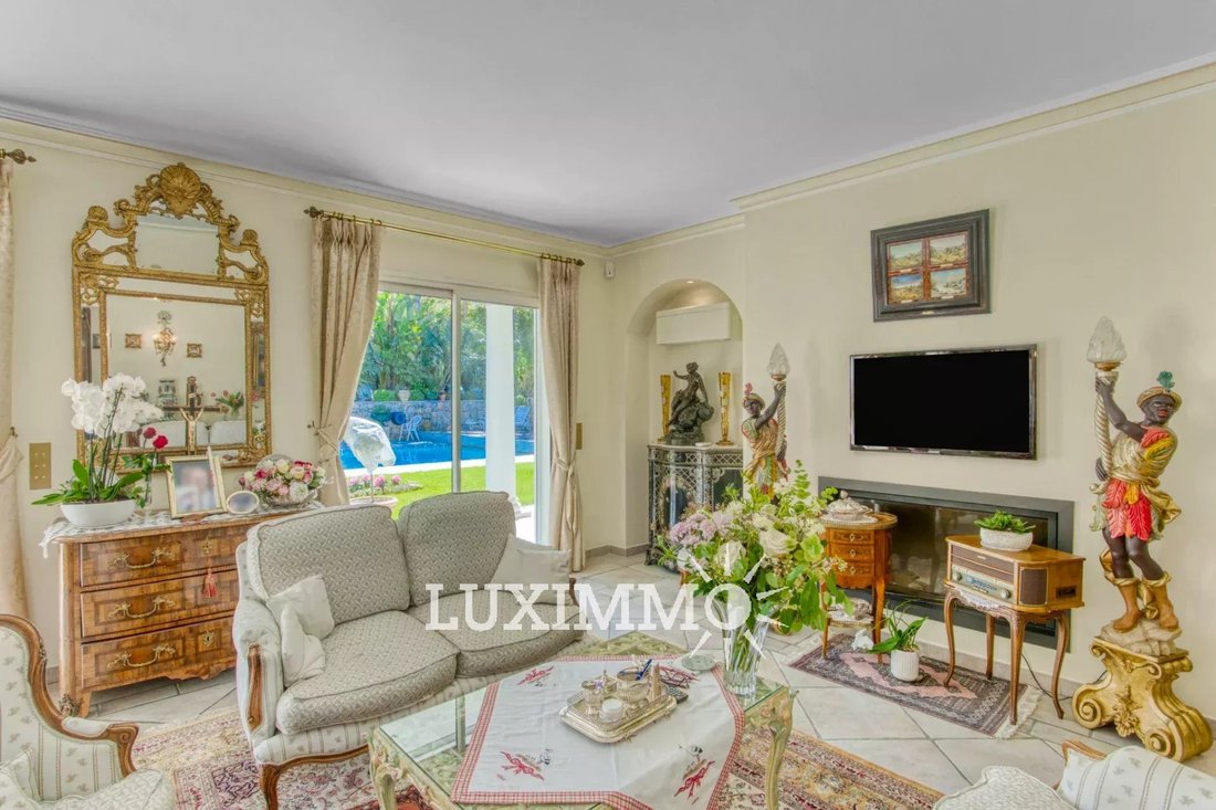 Villa in Mougins, Provence-Alpes-Côte d'Azur, France 3 - 15312069