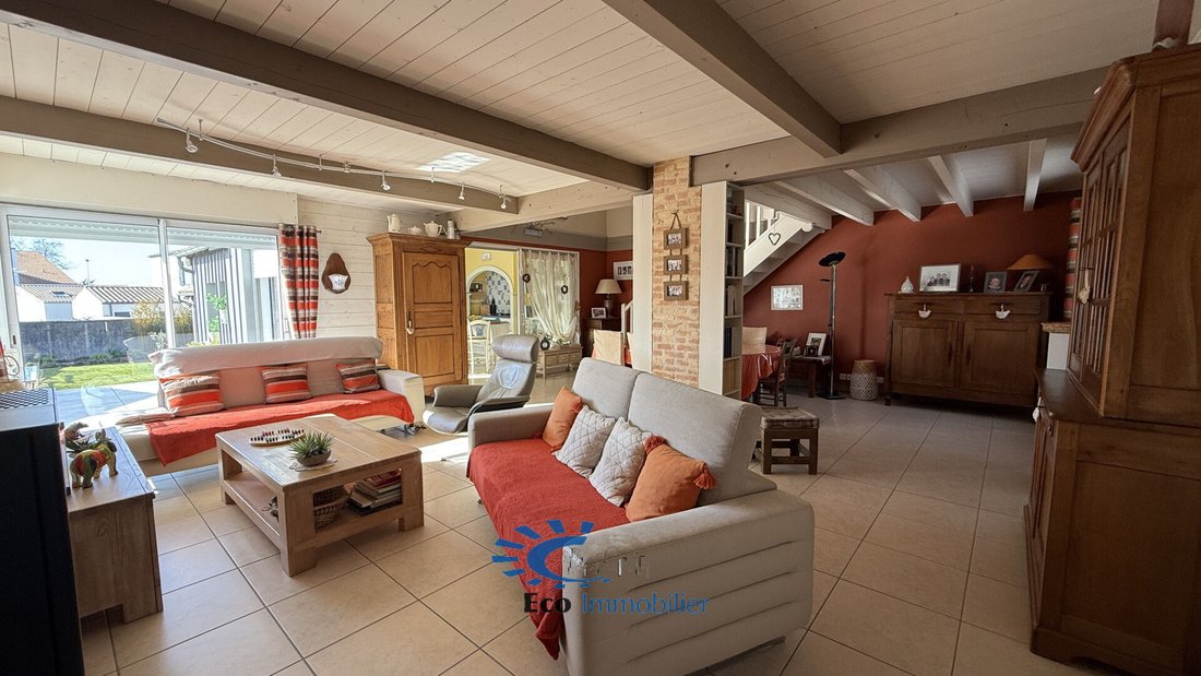 House in Puilboreau, Nouvelle-Aquitaine, France 2 - 15309680