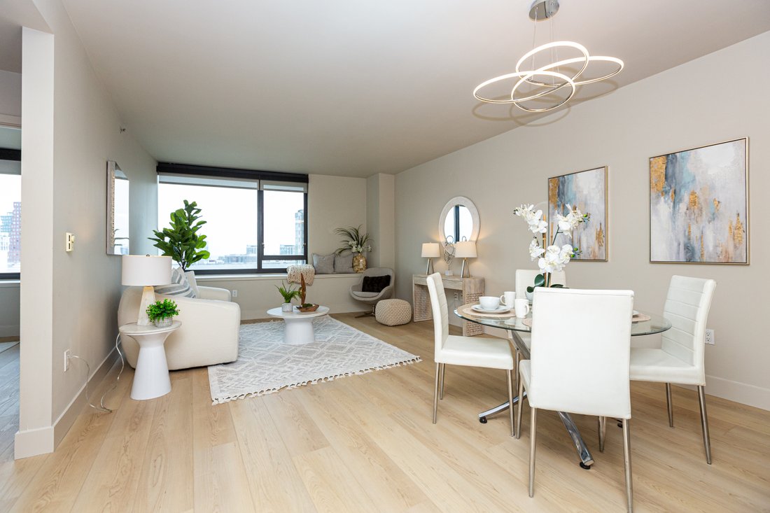 Modern High Rise Living In San Francisco, California, United States For ...