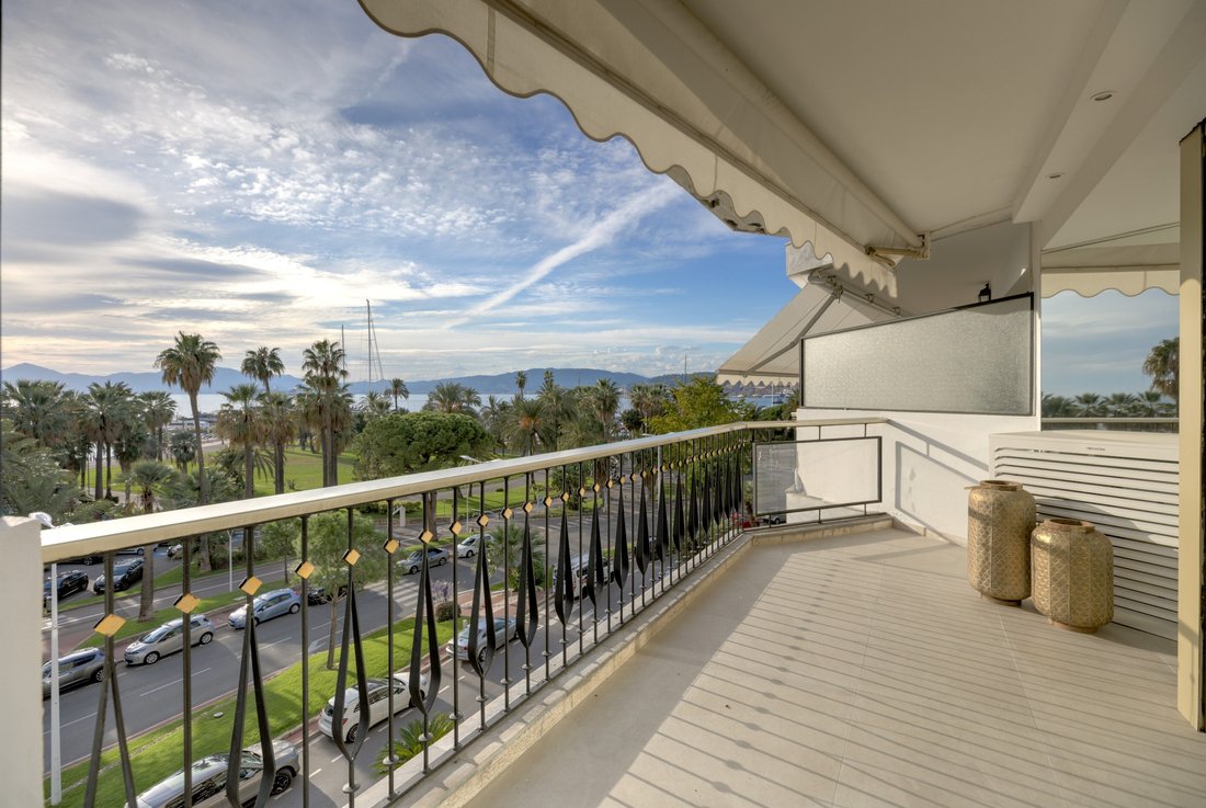 Apartment in Saint Nicolas, Cannes, France 1 - 14568565