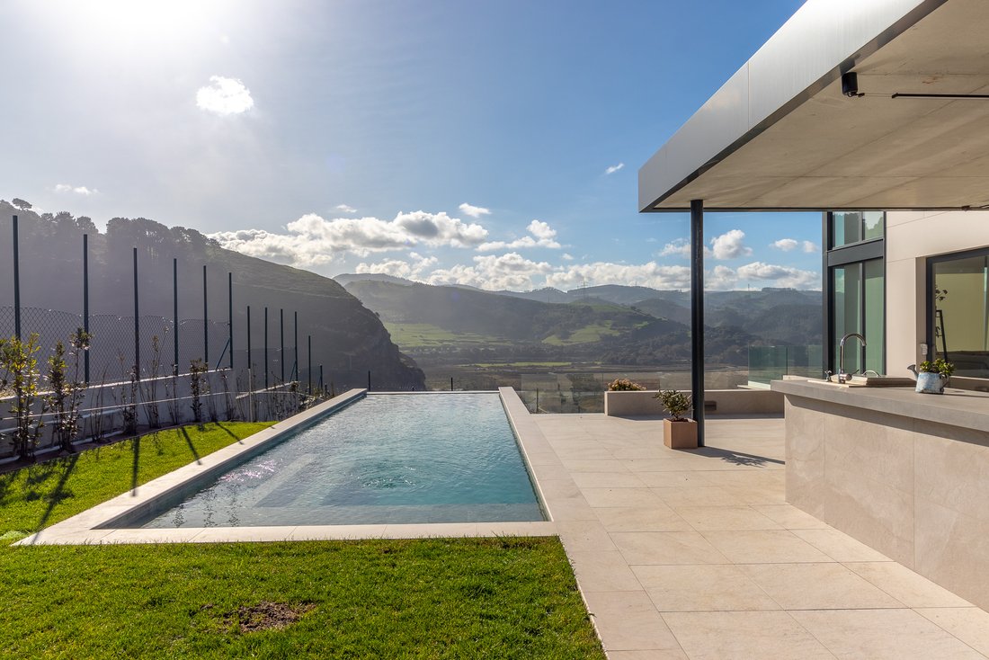 House in Zierbena, Basque Country, Spain 2 - 15311462