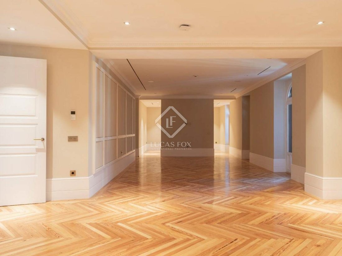 Penthouse in Barrio Salamanca, Community of Madrid, Spain 5 - 15312797